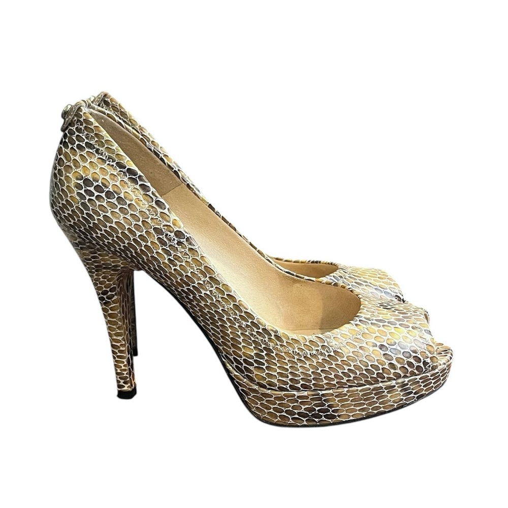 Stuart Weitzman Snakeskin embossed leather heels